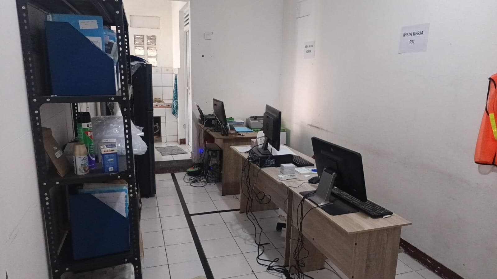 Kantor Operasional & Administrasi